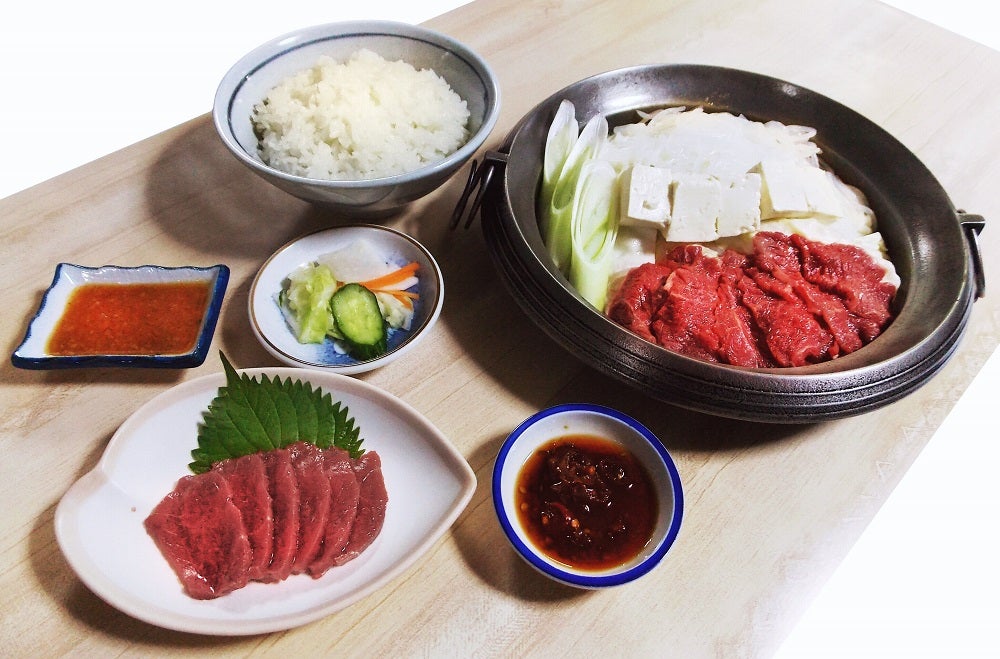 【盛岡発】さくらんぼ狩りと五戸名物馬肉ランチ・八食センター＜昼食付＞2