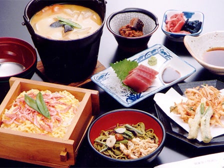 中部発　日帰り　法多山尊永寺「厄除観音」参拝！完熟いちご食べ放題＆厄除だんご１箱土産付！2