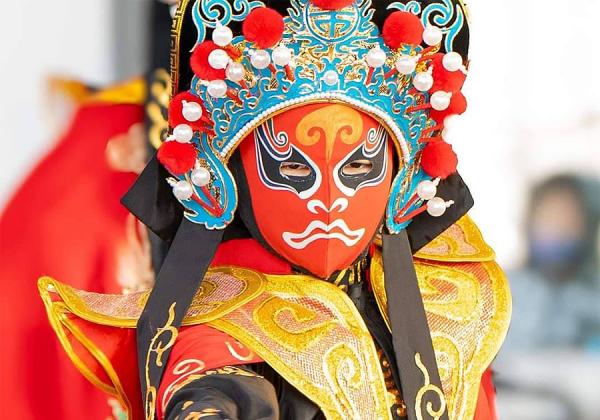 [福岡発] 稲佐山のホテルで変面ショーと早めの夕食付♬ 幻想的な夜の長崎ランタンフェスティバル2