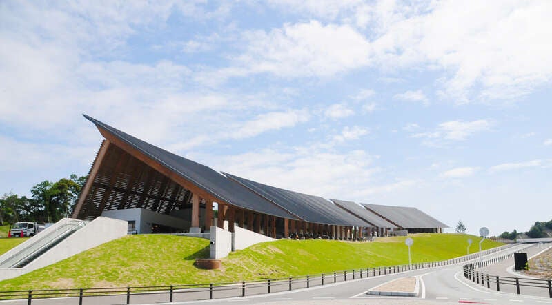 【大阪府内発】 こんな旅してみたかった！著名シェフ監修！ ＶＩＳＯＮでこだわりランチと春の伊勢神宮内宮＆おかげ横丁を訪ねて　日帰り1