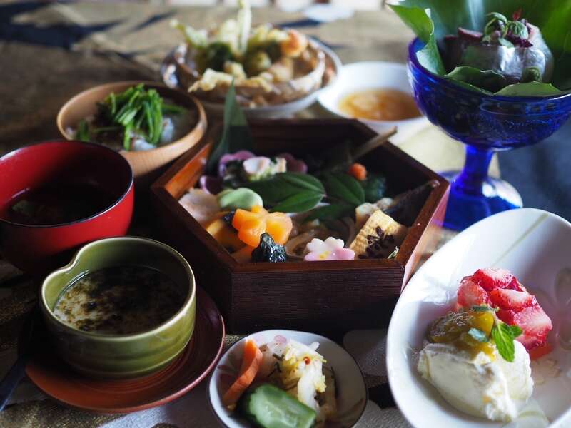 【小倉・引野口発】 築100年以上の古民家で味わう創作ランチとGO！GO！GWミステリーツアー　日帰り2