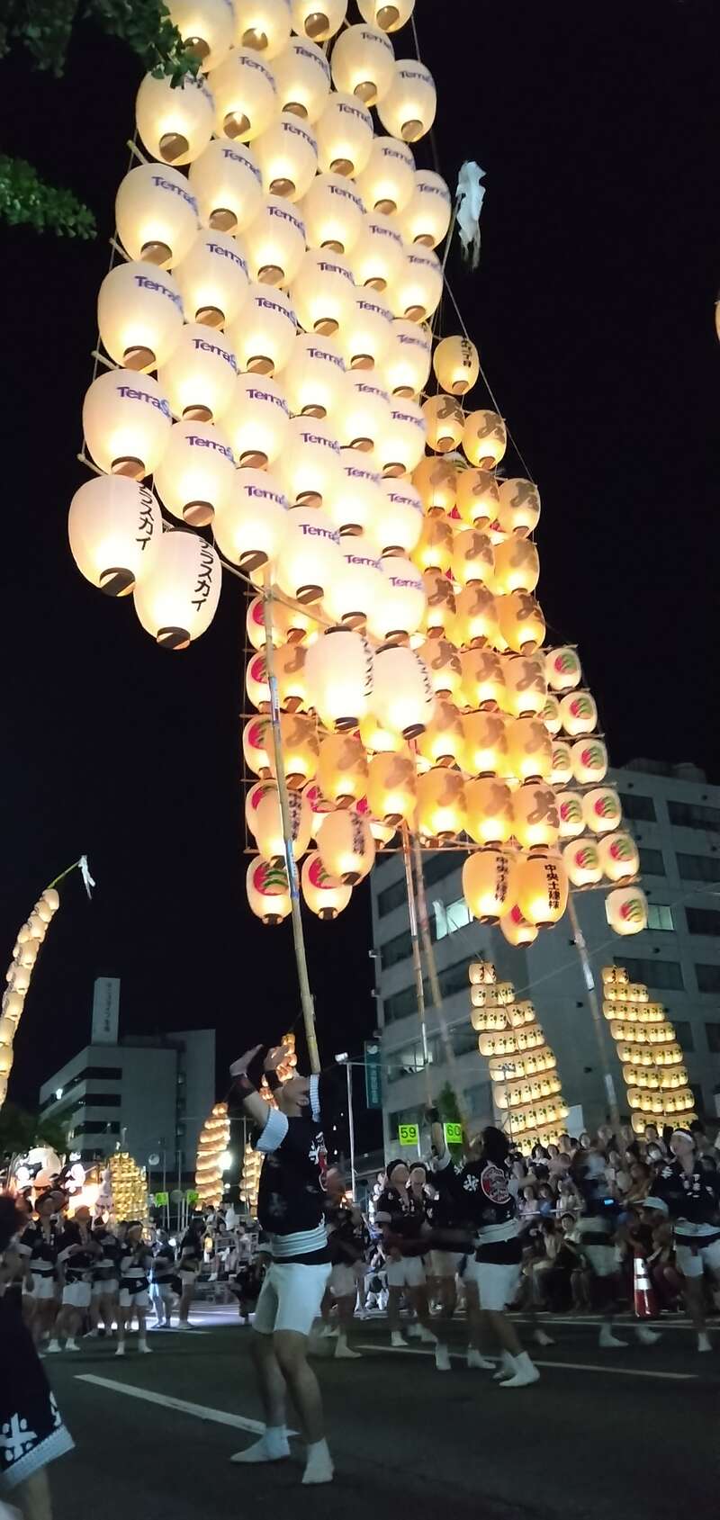 【小山駅・宇都宮駅・那須塩原駅発】お一人様参加歓迎！観覧席から見る！ 「青森ねぶた」・「秋田竿灯」東北二大夏祭り（３日間）2