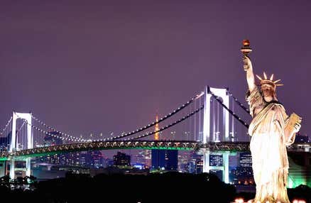 [VIP view Tour] ベイコース 【18:50発】オープントップで壮快！東京見学＜GPS付自動音声ガイドシステム搭載＞