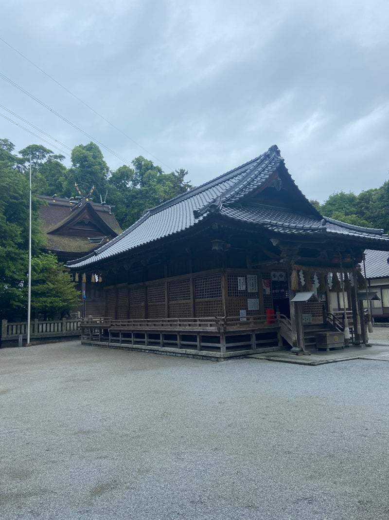 【博多発】魚市直営店で食す！新春開運！笑う門には福来る！求菩提笑い講新春初笑い体験＆大富神社初詣　日帰り　2