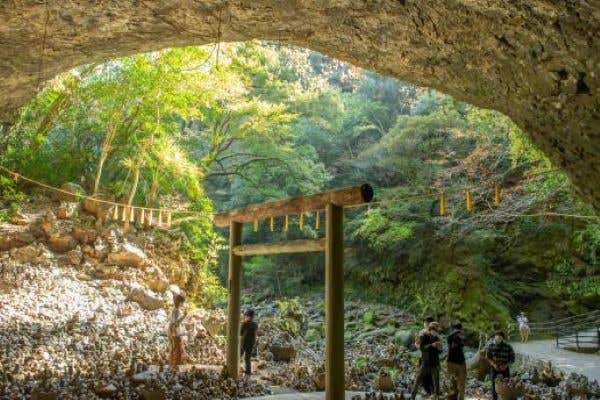 涼を求めて　夏の高千穂峡  　神話の里高千穂への日帰りバスツアー🚌　日本屈指のパワースポットである高千穂神社・天岩戸神社・天安河原へ参拝⛩3