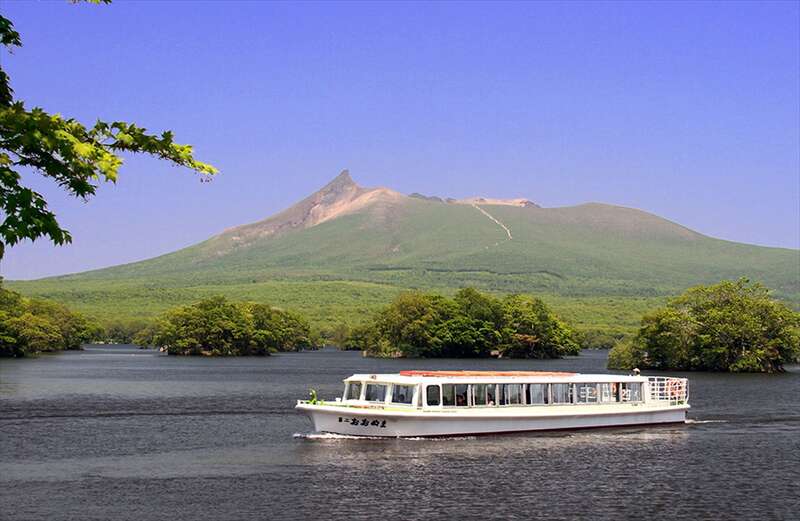 【岩手県・新幹線駅発】 一生に一度は見たい花絶景＆絶景鉄道 松前藩屋敷“浮き紫陽花”とJR五能線リゾートしらかみ（3日間）2