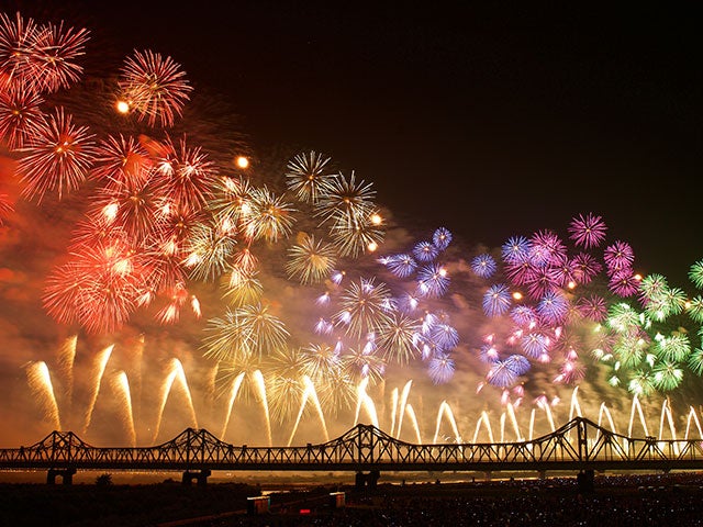 【名古屋発】■２０２６年８月２日（日）■【早90】日本最大級「長岡まつり大花火大会」と「城下町松本めぐり」２日間3