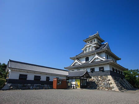関西発　日帰り　国宝彦根城と長浜大河ドラマ館＆長浜城と近江牛満喫3