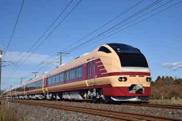 【勝田・水戸・石岡・土浦・牛久・龍ヶ崎市・取手・柏発】 よみうり貸切列車で行く！秋の高尾山ハイキング　～混雑を避けてらくらくＪＲ高尾まで直行列車♪～