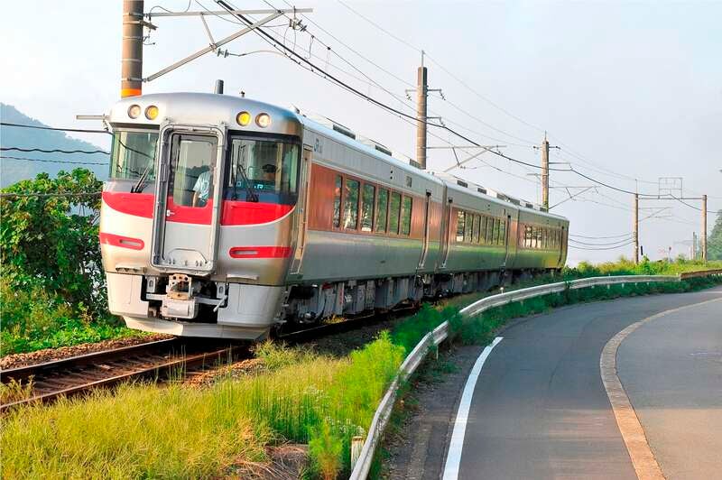 【大阪駅・新大阪駅・京都駅発】 びわ湖の絶景と歴史をめぐる　ぐるっと！びわ湖一周列車の旅　日帰り1
