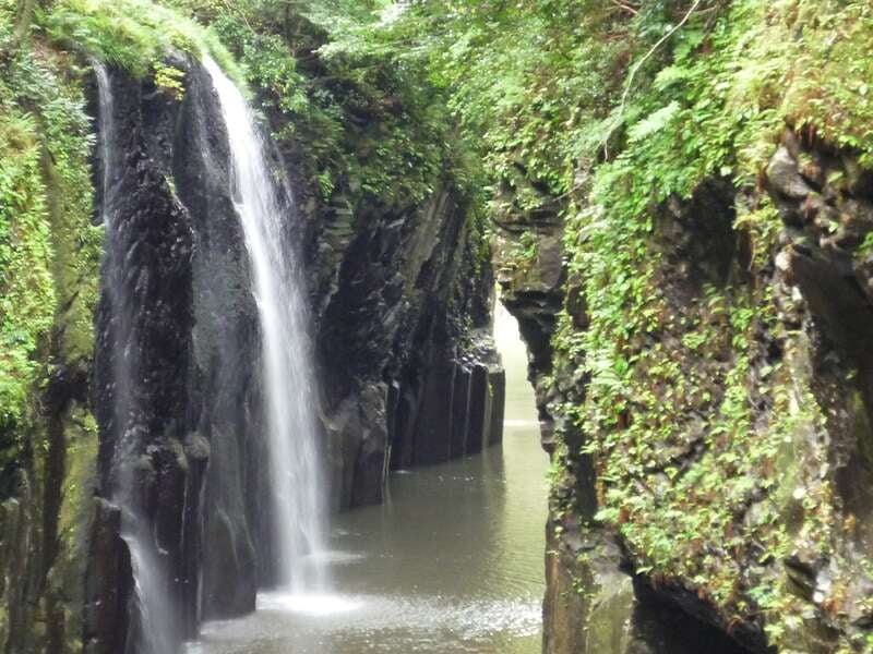 【仙台空港発】 《神話めぐり》五斗美湖先生が同行！ 天孫降臨の伝説が残る「高千穂」神話の里めぐり （３日間）2