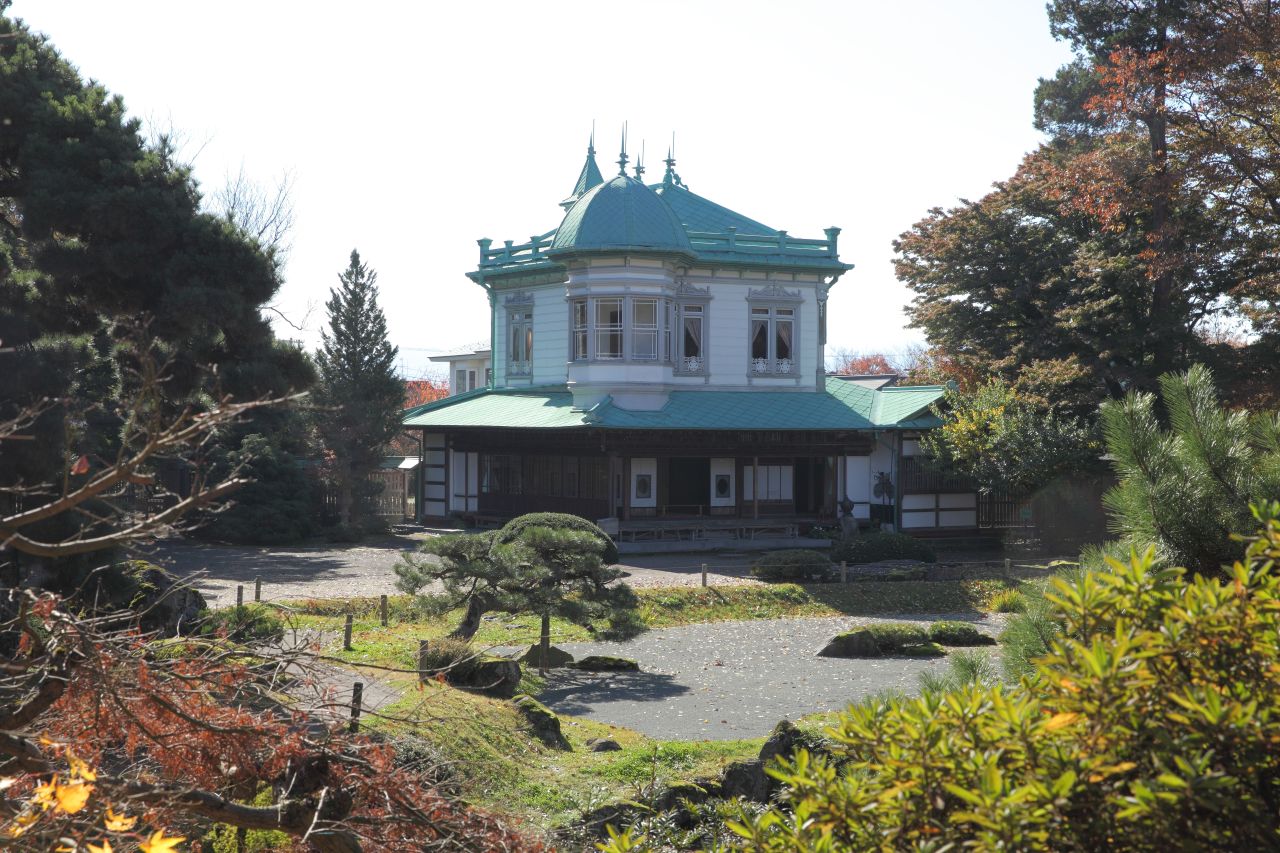 【盛岡発】紅葉の八甲田ロープウェーとこみせ通り散策・名勝盛美園2