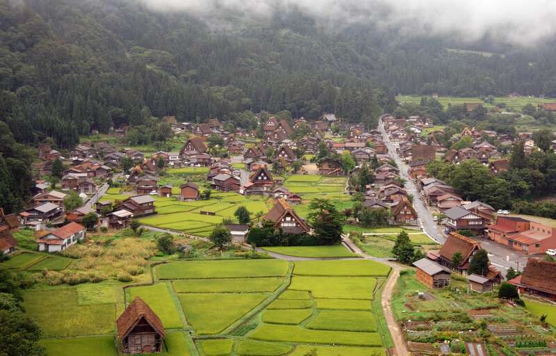 一度は見たい絶景へ　世界遺産「白川郷」・飛騨高山　日帰り3