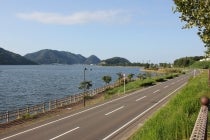 【春日井・小牧発】＊日帰り軽食弁当付＊Ｌｅｔ’ｓハイキング！『三方五湖久々子湖を歩こう＆バラ咲き誇るレインボーライン山頂公園』2