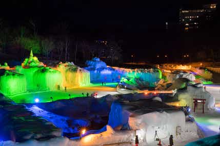 【群馬県内ご自宅発(※一部エリアを除く)】6つの冬の神秘に出逢う北海道12景めぐり 星野リゾート トマムと5つ星の宿に2泊する名旅館紀行4日間(読売旅行のワンランク上の旅)