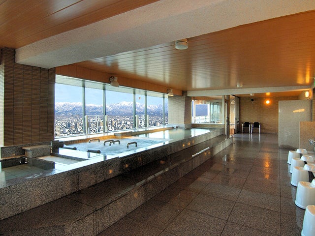 ◆名古屋発着◆【ジャンボマーチ／添乗員同行】～立山黒部アルペンルート全線開業55周年 立山から扇沢へ～ 圧巻の大迫力 雪の大谷ウォーク　富山に泊まる２日間 ◇ 1名参加可能♪　【バスの旅】3