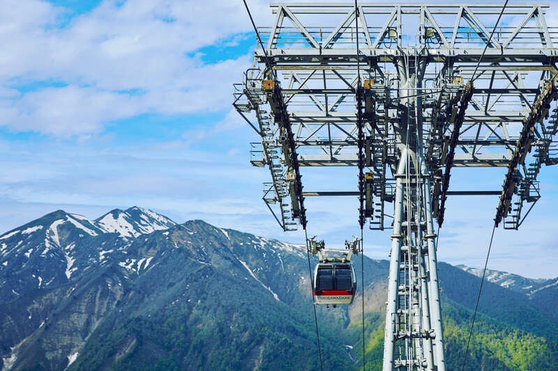 【岩手県・新幹線駅（盛岡駅～一ノ関駅）発】 温泉天国「上州・群馬」の名湯にご宿泊！～草津温泉・四万温泉～温泉三昧の旅 谷川岳ヨッホ by 星野リゾート 3日間3