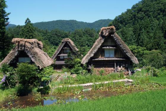 【添乗員同行／福岡発】 はじめての北陸 決定版 白川郷・兼六園・和倉温泉 3日間  能登半島復興応援ツアー［能登のために旅して応援、ありがとう 石川県］ 石川県で使える! 8,000円の買い物クーポン付き!1