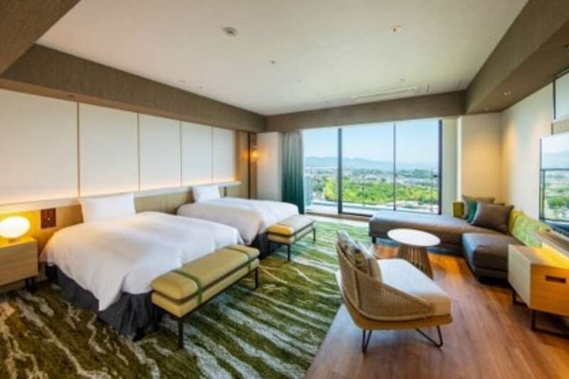 【山形空港発】 ３つの『５つ星の宿』(※)由布院温泉「ゆふいん山水館」・人吉温泉「あゆの里」・別府温泉「杉の井ホテル」で過ごす、温泉ゆっくり旅４日間2