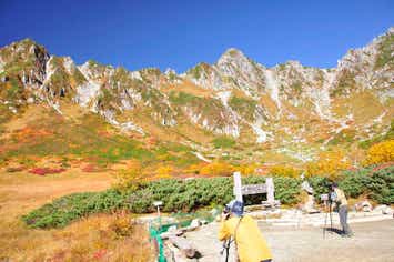 【新宿駅・立川駅・八王子駅発】 往復特急あずさ指定席で行く！紅葉の絶景山岳リゾート　千畳敷カール＆駒ヶ岳ロープウェイ 日帰り