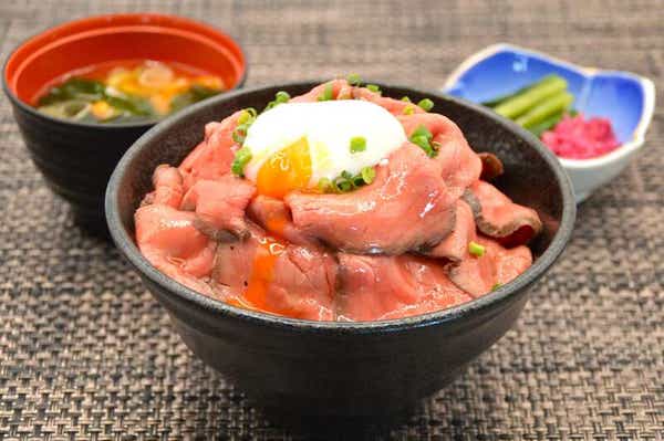 【群馬県内発】 本気丼の選べるランチ＆秋の恵みお土産付き！土田酒蔵の酒蔵見学と東洋のナイアガラ『吹割の滝』　日帰り2