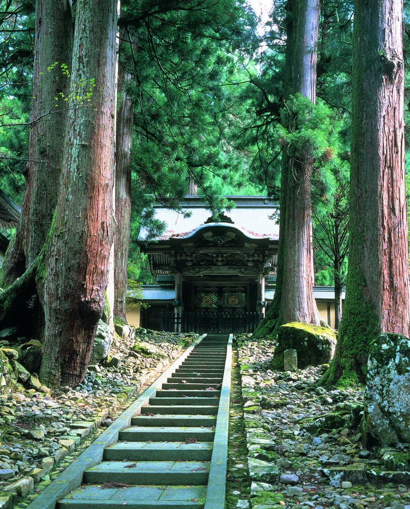 【山形県・いなほ駅発】 世界遺産「白川郷」と金沢・東尋坊・永平寺・飛騨高山・上高地・新穂高ロープウェイ、そして下呂温泉（４日間）3