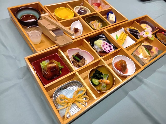 ◆名古屋発着◆【ジャンボマーチ／添乗員同行】春の恵那峡と明知鉄道「寒天列車」を楽しむ　日帰りバスツアー　名古屋駅発着【バスの旅】3