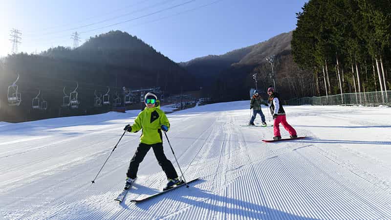 【新宿朝発】雪マジ対象！日帰りスキー＆スノボ｜カムイみさかスキー場（リフト券無）1