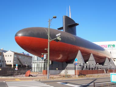 【新大阪・新神戸・姫路駅発】 JR新幹線利用(新大阪駅⇒福山駅間、広島駅⇒新大阪駅間)で日帰り 江田島・第一術科学校と海上自衛隊呉史料館(鉄のくじら館)