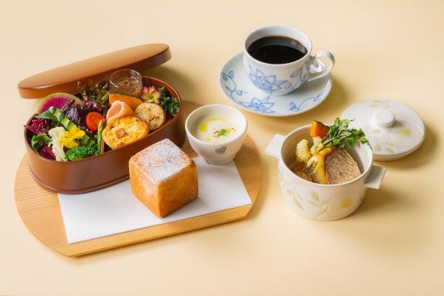 【2026年2月13日(金)出発】 【道後プリンスホテル/夕食付】 JR四国観光列車「伊予灘ものがたり」で モーニング～松山城と伊予の小京都大洲へ　1泊2日2