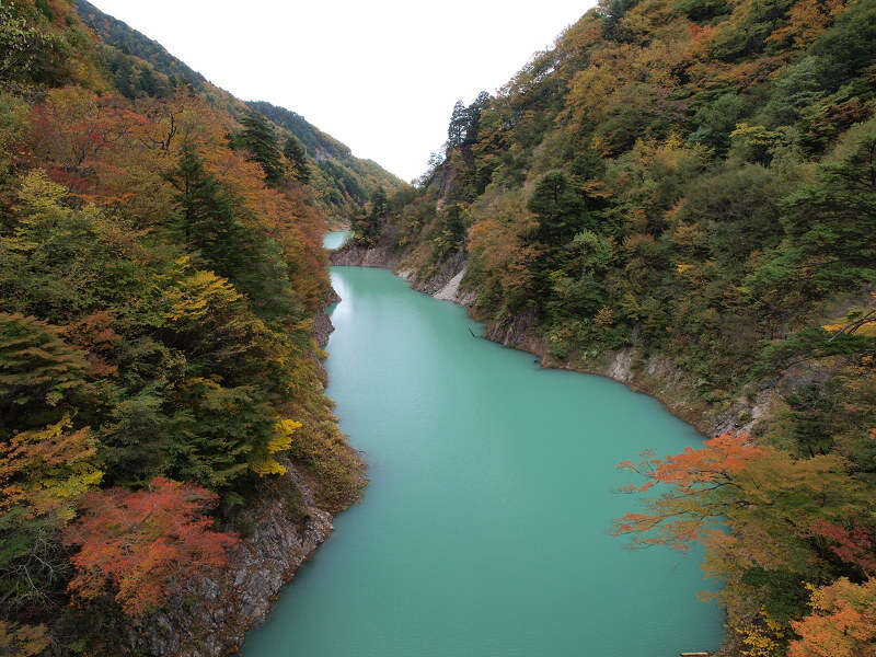 【宮城県・新幹線駅（仙台駅・白石蔵王駅・古川駅・くりこま高原駅）発】 紅葉絶景巡り「上高地」「昇仙峡」「上田城跡公園」「懐古園」と 限定許可車両でしか行けない秘境「高瀬渓谷」紅葉見物 3日間3