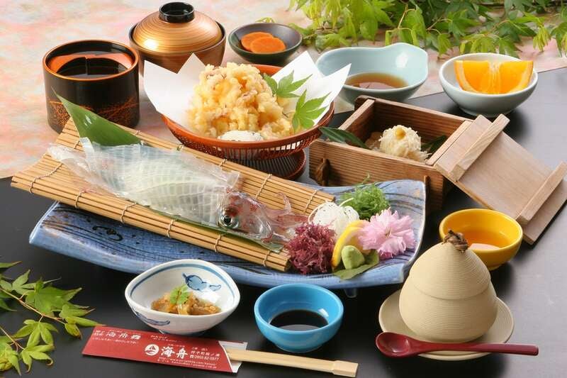 【函館空港発】 呼子のイカ！佐賀牛！牡蠣！博多水炊き！西九州ごちそう街道　4日間2