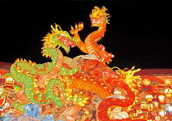 [福岡発] 稲佐山のホテルで変面ショーと早めの夕食付♬ 幻想的な夜の長崎ランタンフェスティバル1