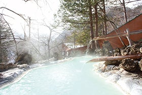 北アルプス山麓に佇む乳白色の秘湯 極上の自家源泉白骨温泉 白船荘新宅旅館1