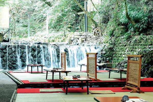 ＜京都＞京都で楽しむ大人の納涼　京の奥座敷 貴船の川床料理と貴船神社【明石・西神中央・緑が丘出発】1