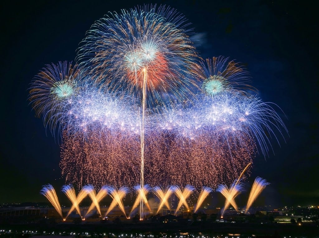 【新宿発】ぶっとび格安✨日本三大花火🎆「土浦全国花火競技大会」(観覧席なしプラン）秋の夜空を彩る大迫力の花火を満喫！2