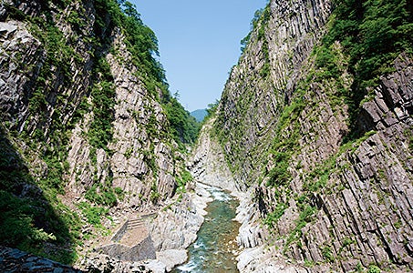 【広島発着】3泊とも当社基準最上級Sランクホテル 2つの露天風呂付客室に泊まる 春訪れる上州・信州・越後4日間　～1出発日10組限定！バスは1人2席利用！～1