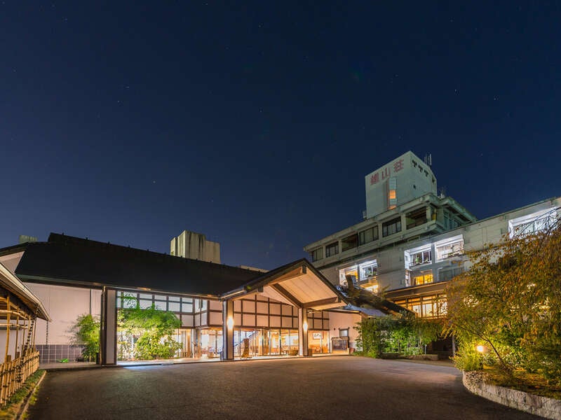 【富山・高岡・砺波エリア発】 平安神宮正式参拝と多賀大社　下鴨神社参拝　2日間3