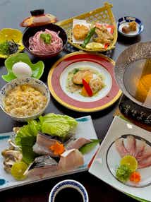 【奈良県内発】 和歌山・高級珍品グルメ(クエ・チョウザメ)食べ比べ&春の訪れ香る「南部梅林」モニターツアー 日帰り