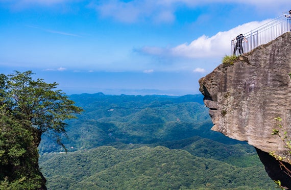 【新宿発】ロープウェイで登る絶景『鋸山』地獄のぞき＆『マザー牧場』たっぷり120分！！人気の昼食弁当付き♪　房総日帰りバスツアー1