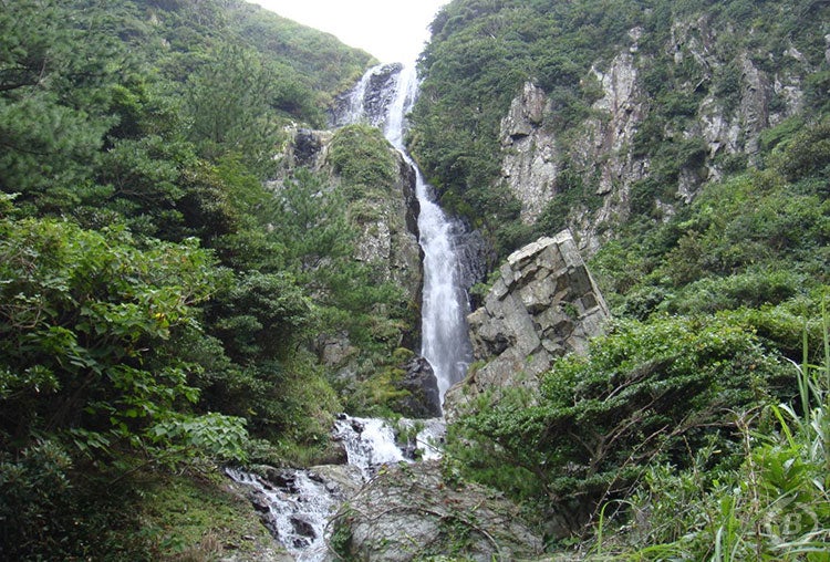 【鹿児島・薩摩川内発】秋の離島ハイキング！「太古の地球を感じる宝の島」甑島を巡る、島の自然と文化の奥深さを味わうトレッキングツアー1