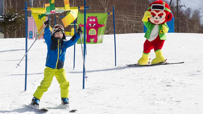 【新宿朝発】ぶっとび！日帰りスキー＆スノボ｜池の平スノーパーク（リフト券付）1
