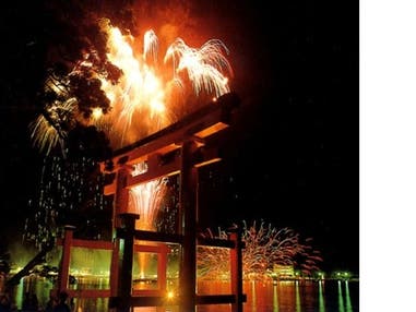 東京発 船上から楽しむ芦ノ湖花火「箱根海賊船」花火クルーズ&地ビール飲み放題付!御殿場高原ディナーバイキング<JAMJAM TOUR>