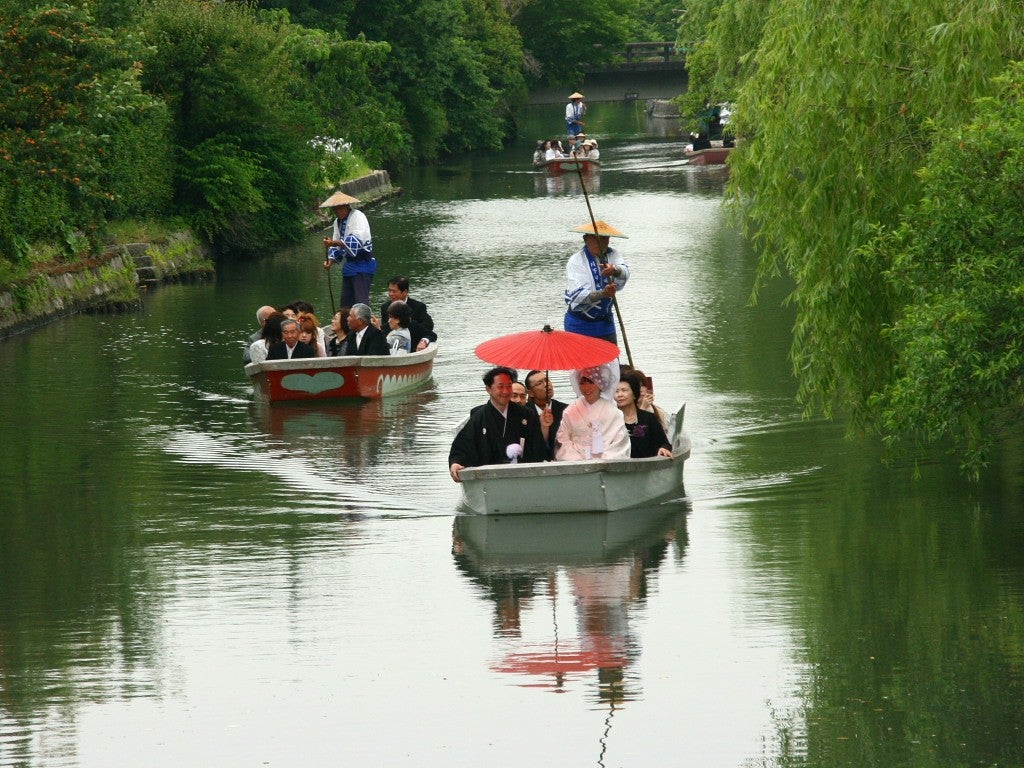 樹齢600年以上 黒木の大藤観賞と柳川川下り・うなぎのせいろ蒸し昼食　日帰りバスツアー🚌2