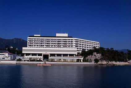 【奈良県内発】 瀬戸桜旅情~宮島眺望の宮浜温泉『安芸グランドホテル』春の懇親会2日間