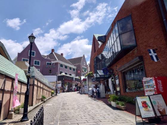 【日帰り／博多発着／添乗員同行】★西九州の海めぐり観光列車★ふたつ星4047乗車の旅 ～春を感じる約10万本の菜の花畑と桜の競演～2