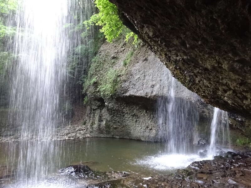 【宮城県内発】 御岩神社“正式参拝”と2つの名瀑「袋田の滝」＆「月待の滝」 鮮魚店直営の海鮮ランチ（日帰り）2