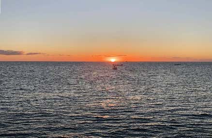 [名古屋発]≪新春・日帰りツアー≫海上から楽しむ初日の出と伊勢神宮への初詣！2026年元旦限定日帰りバスツアー