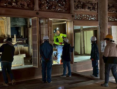 【富山県内発】 輪島塗工房見学とのと鉄道語り部列車乗車と能登古材レスキュー