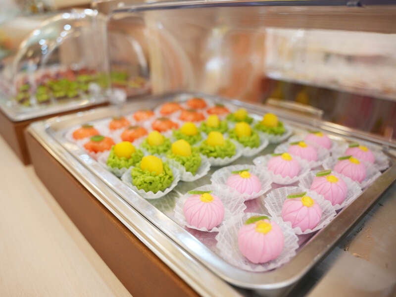 【埼玉県内発】 ♡すいすいスイートな休日♡ｉｎとちぎ 伝統ある御菓子店「TACOYA」スイーツビュッフェ＆ロイヤルクイーンと旬のいちごダブル狩り　日帰り3